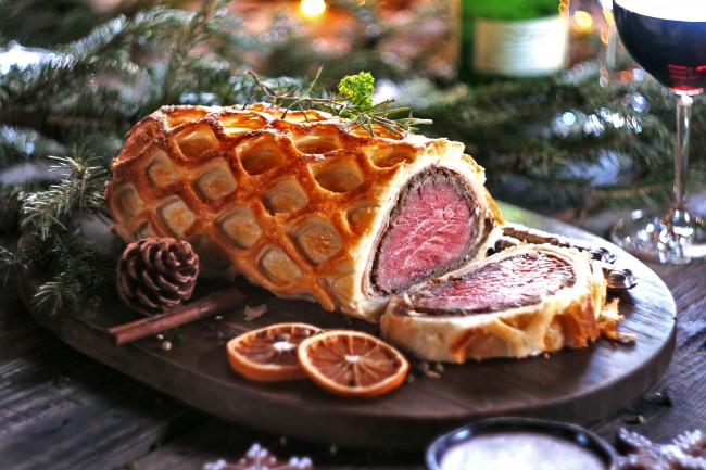 Is dit de duurste beef wellington in een supermarkt? M&S krijgt kritiek met een kerstmaaltijd van £195
