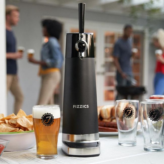 Fizzics Draftpour Beer Tap turns a regular beer into a nitro-style tap