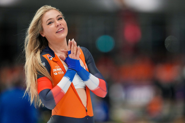 Jutta Leerdam breekt nieuw olympisch record op de 1000 meter voor vrouwen, Nederland wint twee medailles