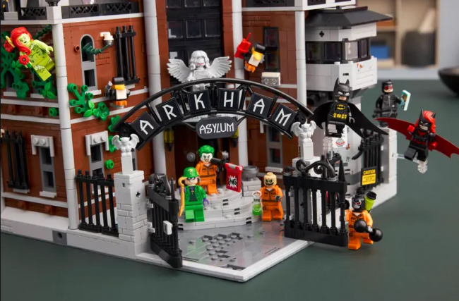LEGO onthult een epische Arkham Asylum set