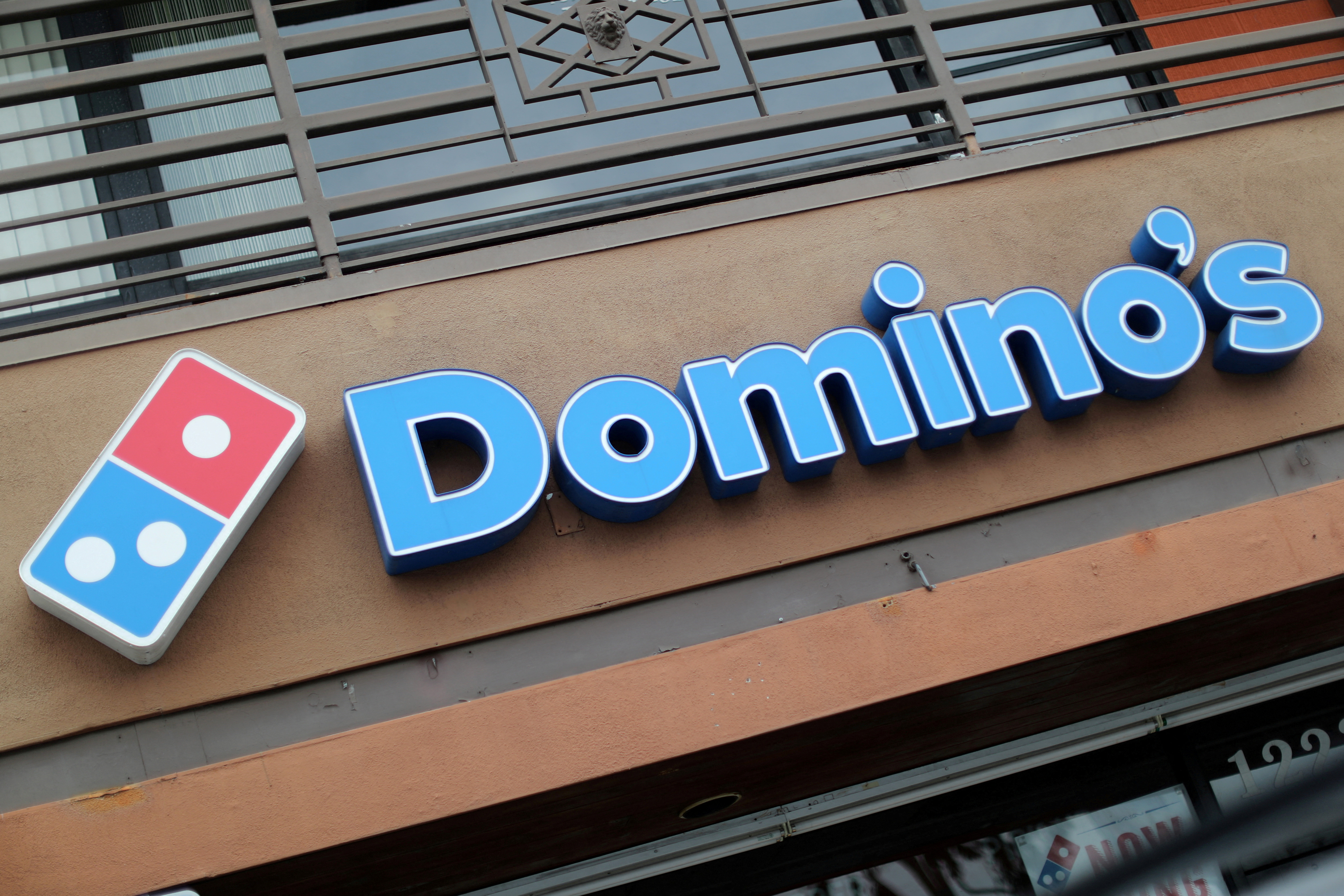 Domino's may soon bake your pizza during delivery