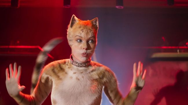 Taylor Swift wordt de eerste artiest ooit die de top 14 slots in de hitlijsten bezet... gelijktijdig