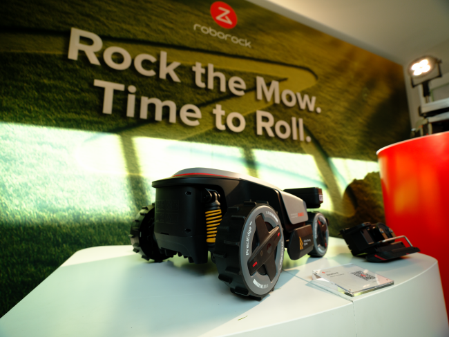 We maakten een reis naar Duitsland om de nieuwe Roborock grasmaaiers line-up te zien
