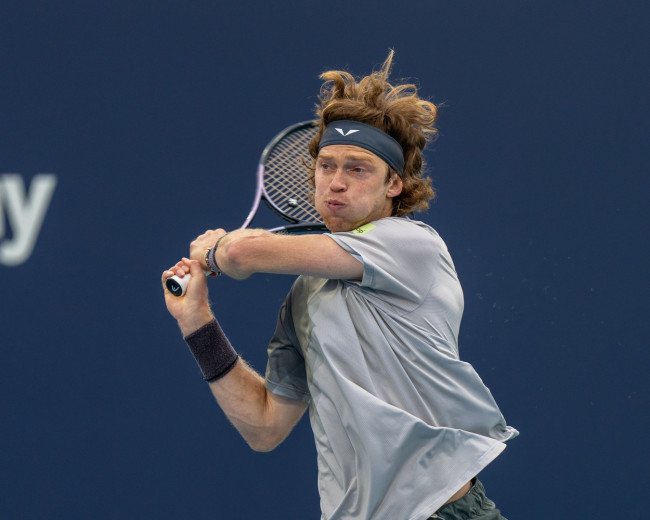Alcaraz, Rublev of Sinner, in de kwartfinales van Qatar: Schema voor donderdag 19 februari