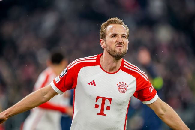 Harry Kane ontkent geruchten over een verhuizing naar Barcelona: "Ik ben echt gelukkig in München, dat zie je"