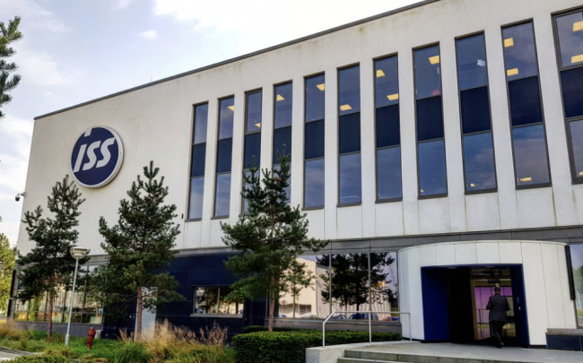 ISS onder vuur: Welke rol speelde de in Denemarken gevestigde reus in de dodelijkste brand in Hongkong in decennia