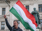 Orb&aacute;n werd na 16 jaar afgezet, terwijl Hongarije zich richtte op pro-EU oppositie, een overwinning voor Europa op Rusland