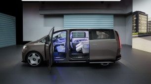 Mercedes onthult een nieuwe zevenzitter met een actieradius van 700 kilometer