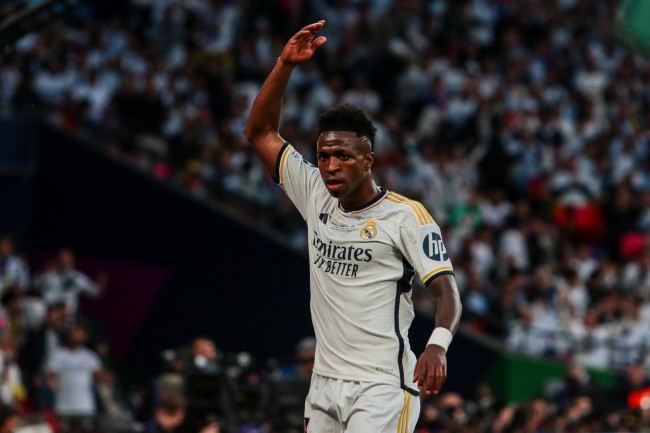 Real Madrid-fans fluiten de spelers in het Bernabéu, sommigen vragen om het ontslag van Florentino Pérez