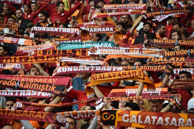 Galatasaray straft Juventus af met een 5-2 en komt dichter bij een wedstrijd tegen Tottenham of Liverpool
