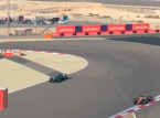 Fernando Alonso bleef midden op de weg achter nadat de auto van Aston Martin in Bahrein stopte met werken