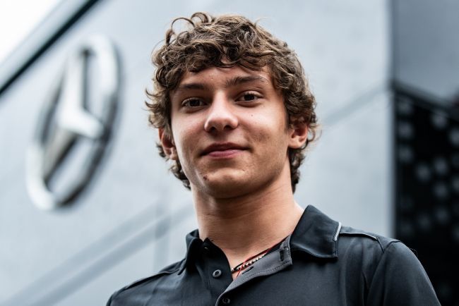 Het ontroerende briefje Lewis Hamilton liet Kimi Antonelli achter in zijn Mercedes-kamer