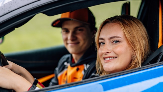 Formule 1 richt zich op jonge doelgroepen met een serie waarin een populaire YouTuber leert autorijden