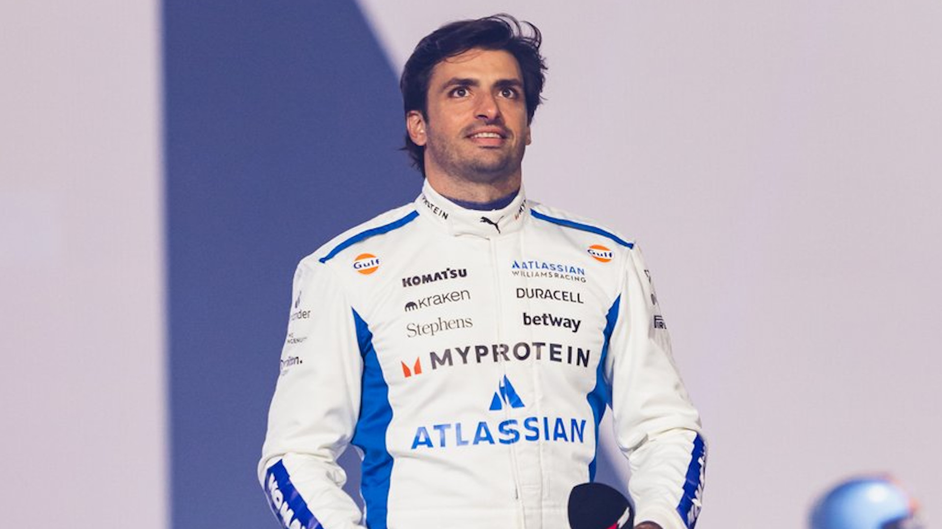 Carlos Sainz tekent een meerjarige contractverlenging bij Williams en wordt een van de best betaalde