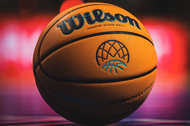 Basketball Champions League-wedstrijd afgebroken nadat een team nog maar één speler op het veld had