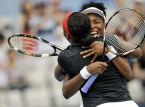 Serena Williams is gebroken omdat ze stopt met Wimbledon-dubbelspel nadat het toernooi hun wedstrijd had uitgesteld
