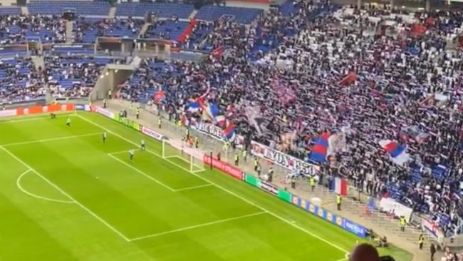 Confrontaties in Lyon resulteren erin dat een Celta de Vigo-supporter wordt geslagen en neergestoken