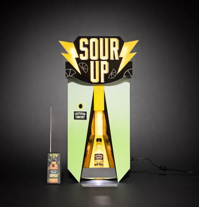 Verander je Xbox in een Southern Comfort PEZ-dispenser