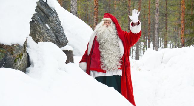 Dit jaar heeft de Kerstman nieuwe helpers: de NAVO wordt ingezet in Lapland vanwege mogelijke Russische aanval