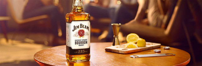 De bourbonmarkt vertraagt sterk en Jim Beam schort de productie op tot 2027