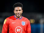 Engelse artsen werken eraan om Reece James klaar te maken voor de wedstrijd tegen Noorwegen
