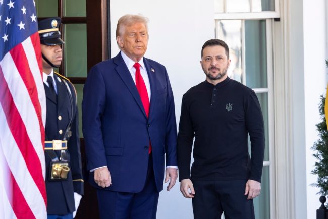 Trump beschuldigt Zelensky ervan het conflict in Oekraïne over de Krim uit te breiden
