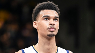 Victor Wembanyama keert terug van een blessure en verrast Thunder in de halve finale van de NBA Cup