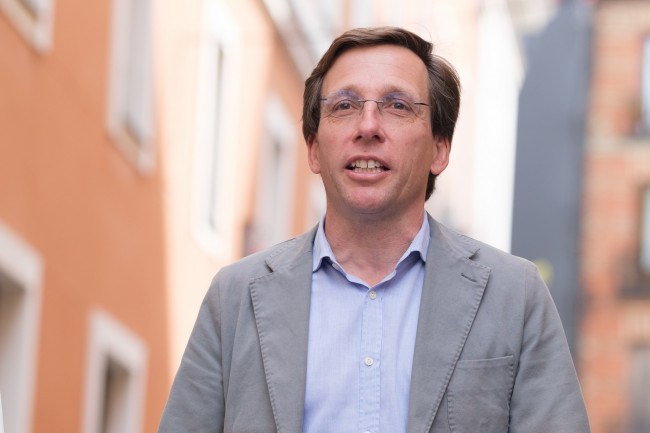 De burgemeester van Madrid, Martínez Almeida, vindt dat Atleti niet door Arsenal is verslagen, maar door UEFA