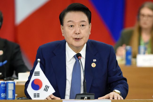 Zuid-Koreaanse politie: Yoon Suk Yeol wordt onderzocht voor het belemmeren van arrestatie