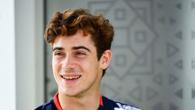 Franco Colapinto profiteert van tumultueuze nacht in Alpine na ontslag van teambaas