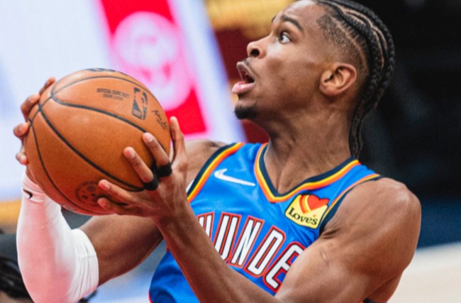 NBA Opening Night: MVP Shai Gilgeous-Alexander behaalt de eerste overwinning voor Oklahoma na twee verlengingen