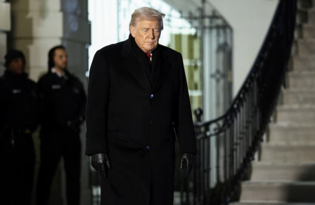 Trump arriveert uitdagend in Davos terwijl de Groenlandse opmars de NAVO-kloof verdiept | LIVE