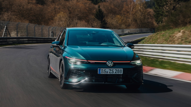 Golf GTI vestigt een ronderecord op de Nürburgring voor voorwielaangedreven auto's