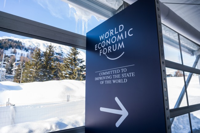 Wereldwijde activisten bekritiseren Davos Forum als elitegedreven en ondemocratisch