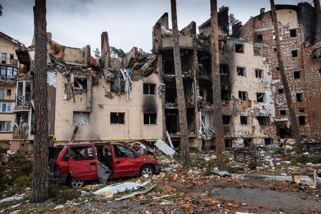 Rusland kan onder strikte voorwaarden 300 miljard dollar aan bevroren tegoeden aanbieden voor de wederopbouw van Oekraïne