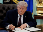 Trump zegt dat de VS sterk overwegen om uit de NAVO te stappen