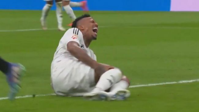 Is het gras van het Santiago Bernabeú verantwoordelijk voor de plaag van knieblessures waar de spelers aan lijden?