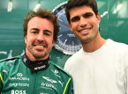 Carlos Alcaraz bezoekt zijn landgenoten Fernando Alonso en Carlos Sainz tijdens de F1-tests in Bahrein