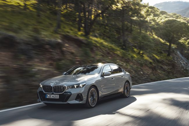 BMW 5 Series Sedan goes all-electric