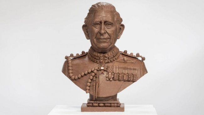 A life-size bust of King Charles is made of chocolate to celebrate the coronation