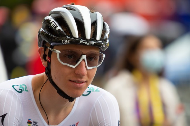 Tadej Pogačar verslagen door 40-jarige Britse advocaat tijdens race in Slovenië