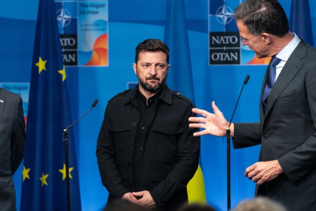 Zelensky waarschuwt voor "uitbreiding van de oorlog" nadat Russische drones Polen en Roemenië hebben geschonden