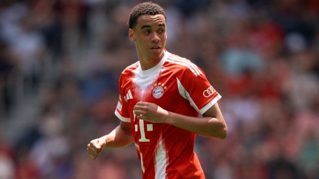 Bayern München biedt blessure-update over Musiala, Neuer geeft Donnarumma de schuld