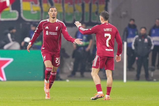 De Franse spits Hugo Ekitike zal het WK 2026 missen na een enkelblessure opgelopen bij Liverpool