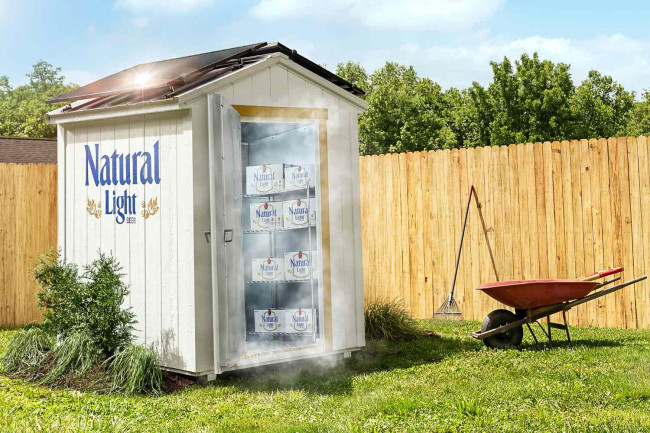 Tot slot een tuingadget die het enige zomerprobleem oplost dat ertoe doet; Warm bier
