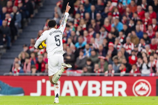 Xabi Alonso prijst Bellingham als hij het eerste doelpunt van het seizoen scoort tegen Juventus