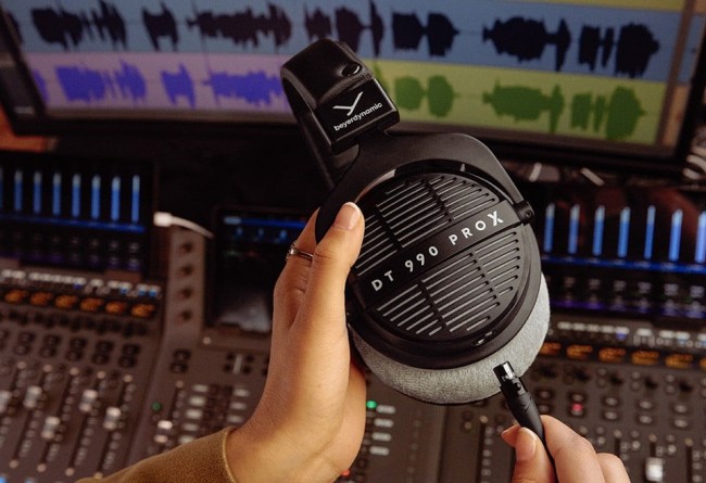 Beyerdynamic DT990 Pro X
