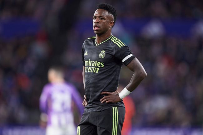 Vini Jr. doorbreekt stilte na controversieel verlies van de Ballon d'Or met een uitdagende boodschap