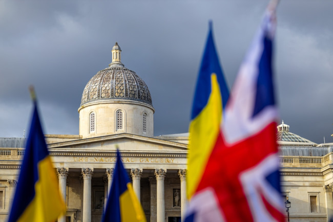 Het VK versterkt steun aan Oekraïne op vierjarige oorlogsverjaardag: "Groot-Brittannië is met je, sterker dan ooit"