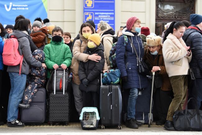Oekraïense vluchtelingen stimuleren Poolse economie, zo blijkt uit onderzoek